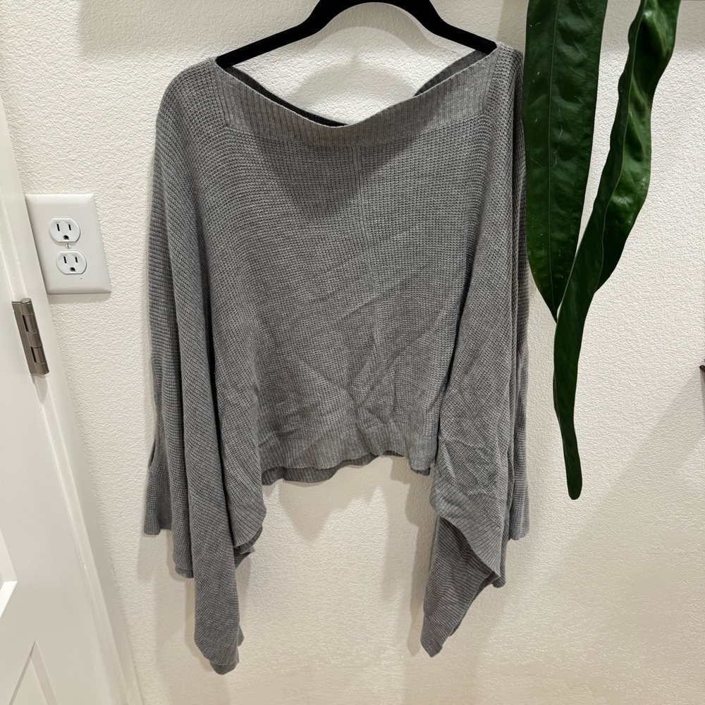 Lululemon Athletica Gray Knit Sweater one size